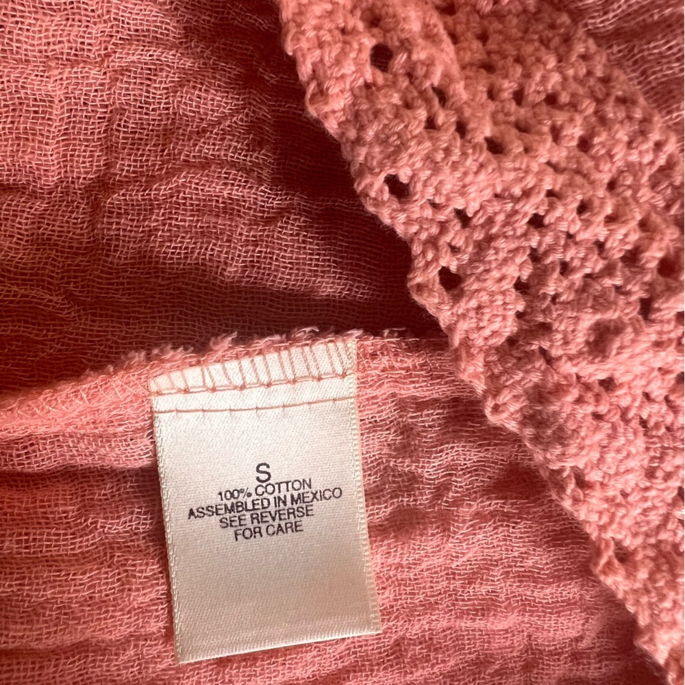 Arden B | strapless, cropped, coral blouse w/elasticated hems, size small​ - Picture 9 of 10